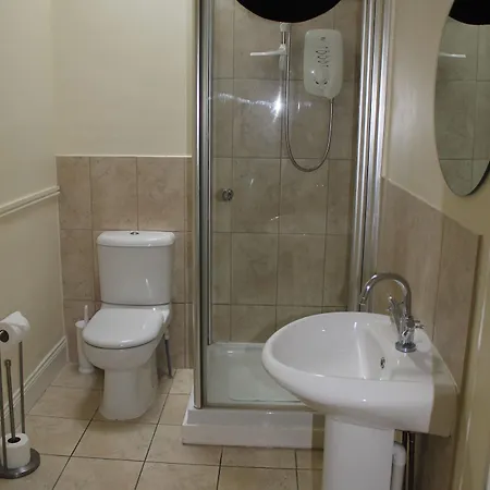 The Coach House 3*